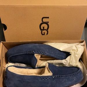 New UGG ansley slippers, blue, 9